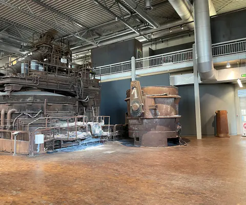 Ein Industrie-Raum mit authentischem, hochwertigem Charakter.